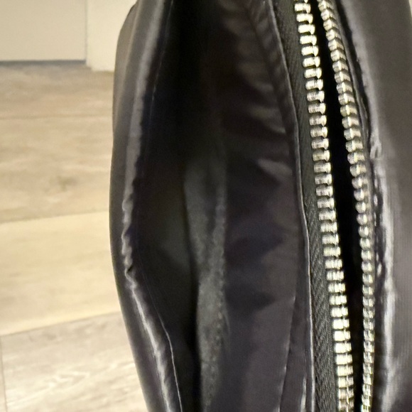 Lululemon Everywhere Crossbody
Wunder Puff - Picture 6 of 8